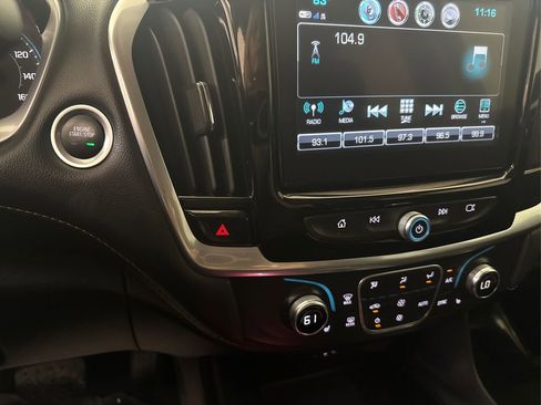 Used 2019 Chevrolet Traverse LT FWD image 36