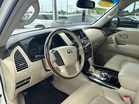 Used 2011 INFINITI QX56 4WD w/ Deluxe Touring Pkg image 10