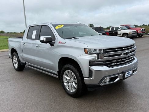 Used 2022 Chevrolet Silverado 1500 LTZ w/ LTZ Premium Package AWD/4WD image 2