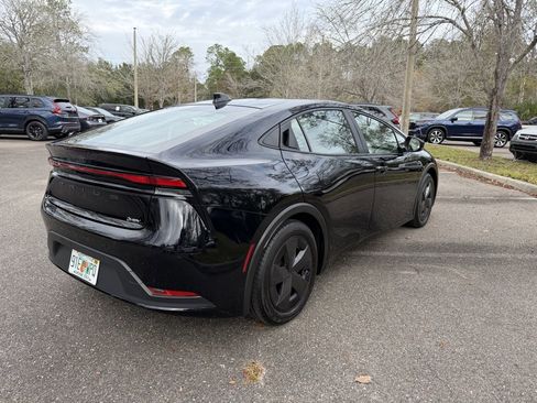 Used 2024 Toyota Prius LE image 6