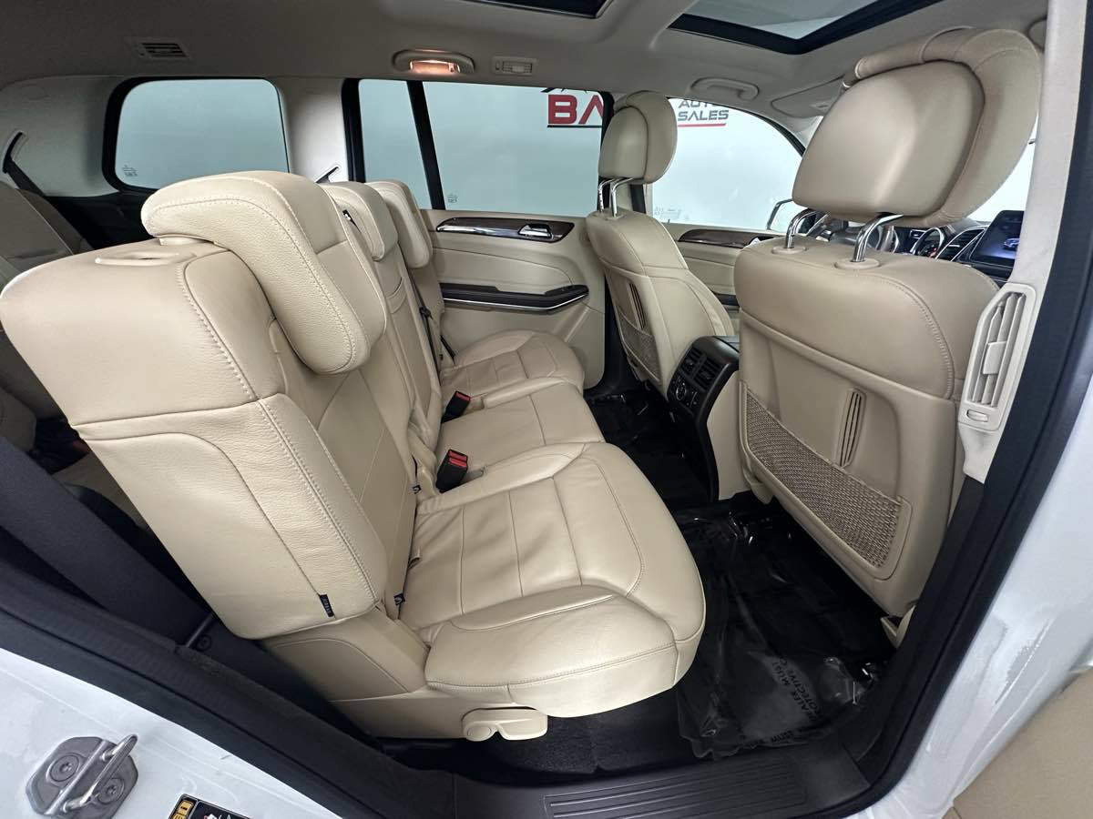 Used 2019 Mercedes-Benz GLS 550 4MATIC w/ Driver Assistance Package image 28