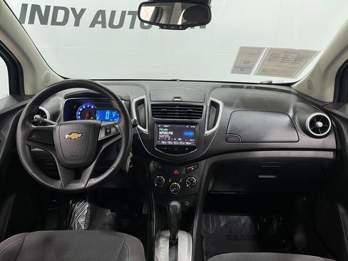 Used 2016 Chevrolet Trax LS image 17