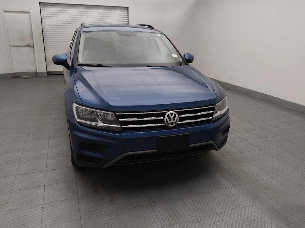 Used 2020 Volkswagen Tiguan SE w/ 3rd Row Seat Package AWD/4WD image 14