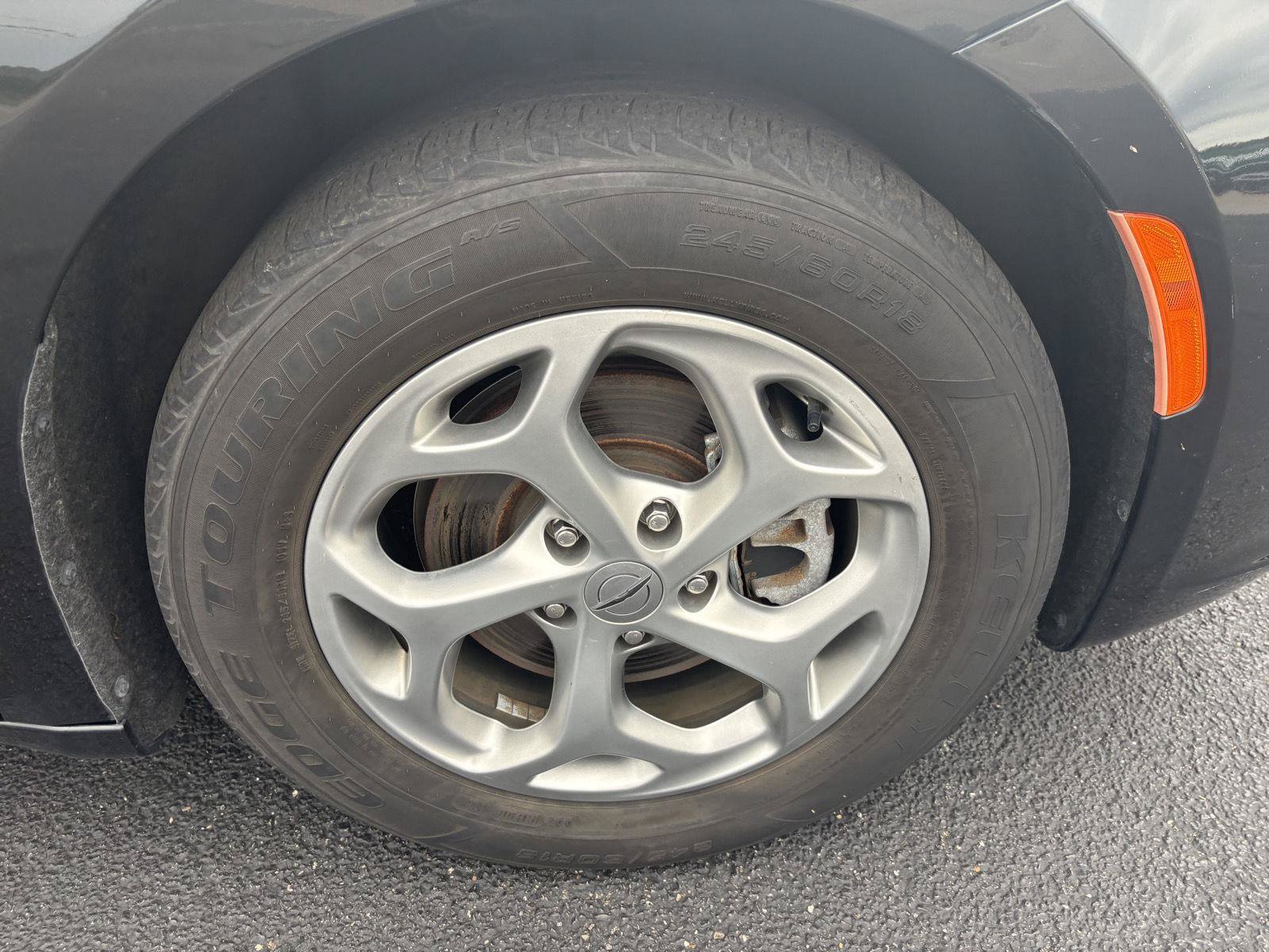 Used 2023 Chrysler Pacifica Limited FWD image 29