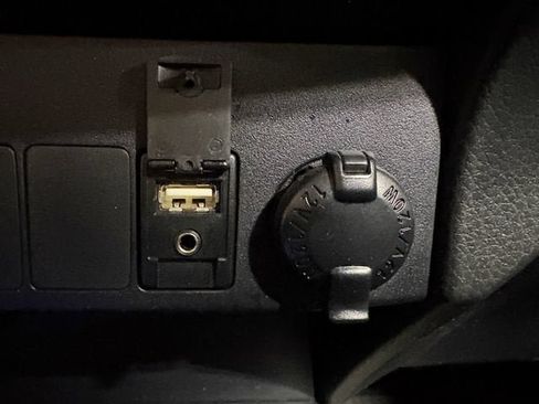 Used 2015 Toyota RAV4 Limited AWD/4WD image 14