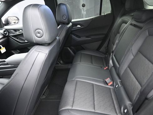 New 2026 Chevrolet Equinox LT AWD/4WD image 10