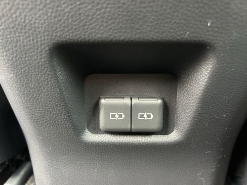 Certified 2025 Toyota RAV4 XLE AWD/4WD image 19