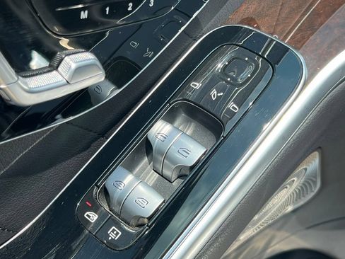 Used 2024 Mercedes-Benz S 580 4MATIC Sedan image 15