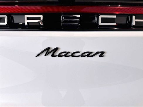 New 2026 Porsche Macan AWD/4WD image 33