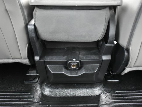 Used 2019 Ford F250 XL w/ Power Equipment Group AWD/4WD image 38