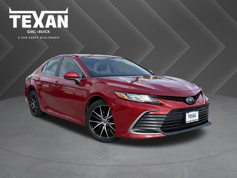 Used 2023 Toyota Camry LE image 1