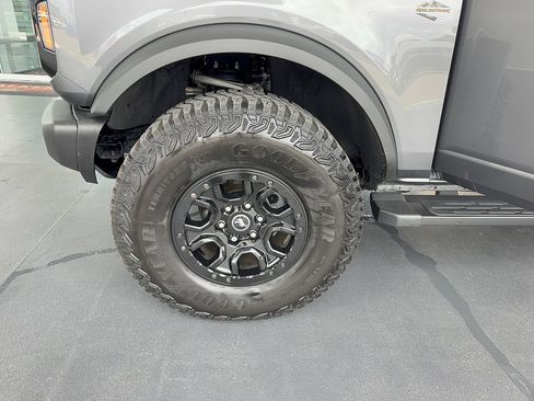 Certified 2023 Ford Bronco Wildtrak AWD/4WD image 37