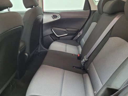 Used 2023 Kia Soul LX w/ LX Technology Package image 18