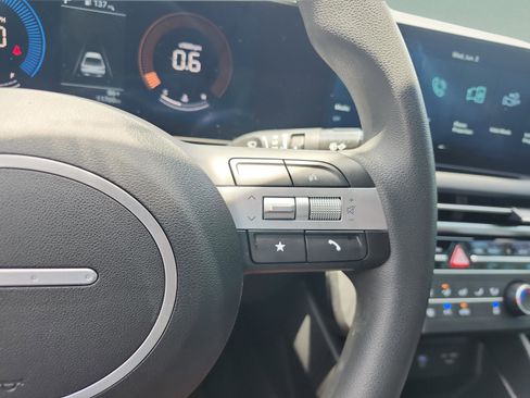 Certified 2025 Hyundai Santa Cruz SE FWD image 27