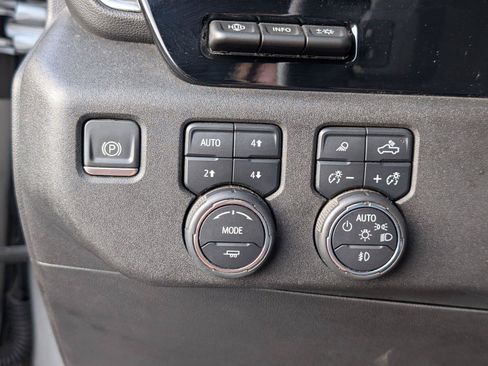 Certified 2024 Chevrolet Silverado 1500 LTZ AWD/4WD image 32