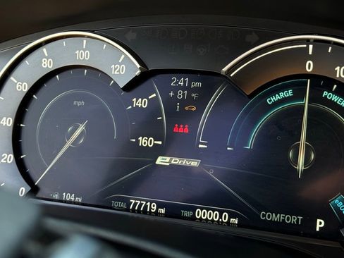 Used 2018 BMW 530e w/ Premium Package 2 image 19