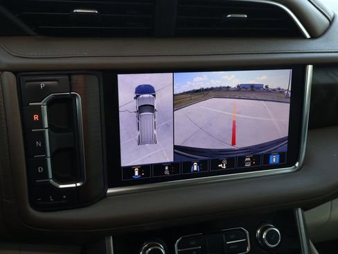 Used 2021 GMC Yukon Denali w/ LPO, Illumination Package image 36