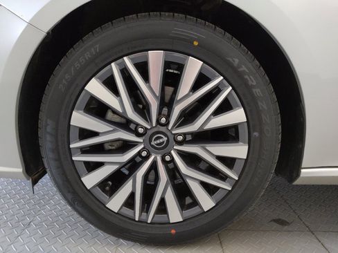 Used 2023 Nissan Altima 2.5 SV w/ SV Premium Package FWD image 31