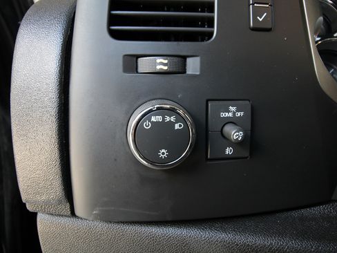 Used 2014 Chevrolet Silverado 2500 LT w/ Texas Edition AWD/4WD image 25