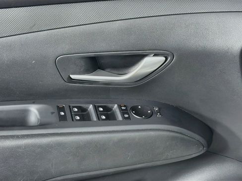 Used 2025 Hyundai Tucson SEL FWD image 15