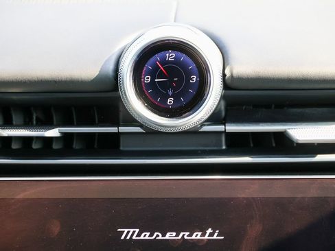 Used 2023 Maserati Grecale Modena AWD/4WD image 38