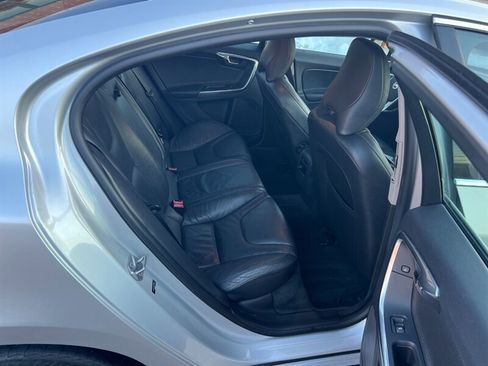 Used 2015 Volvo S60 T5 Platinum image 12