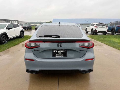 Used 2022 Honda Civic Sport image 5