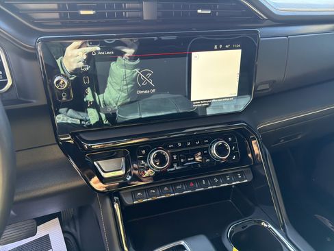 Used 2024 GMC Sierra 1500 AT4X image 15