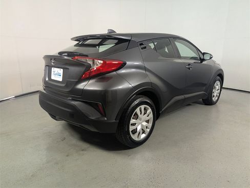 Used 2021 Toyota C-HR LE image 7
