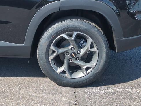 New 2026 Chevrolet Trax LT w/ LT Convenience Package FWD image 29