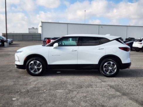 Used 2025 Chevrolet Blazer LT image 4