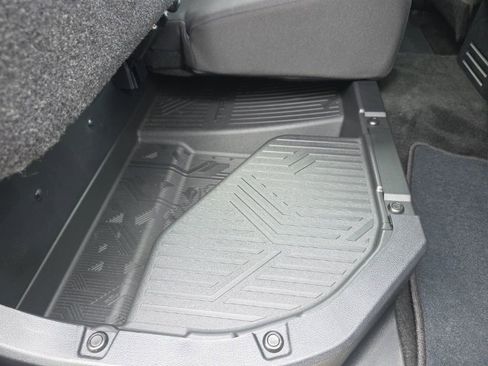 Used 2024 Toyota Tacoma TRD Sport image 34