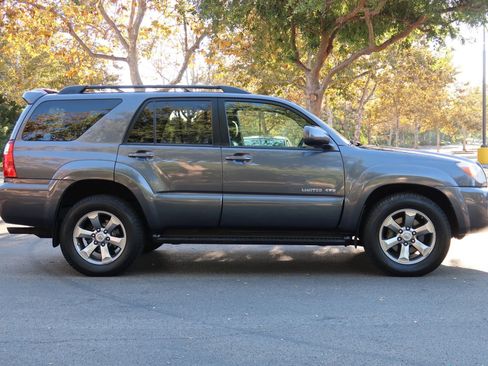 Used 2006 Toyota 4Runner Limited image 7