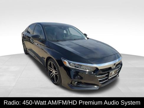 Used 2021 Honda Accord Touring image 2