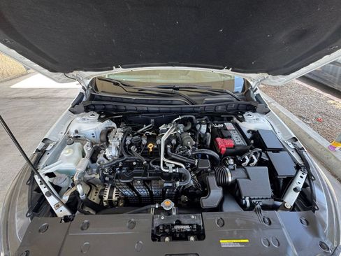 Used 2025 Nissan Altima 2.5 SV FWD image 27