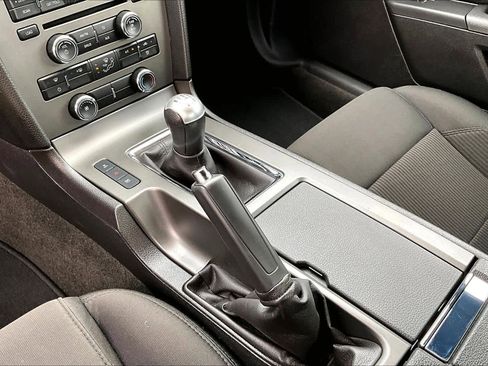 Used 2013 Ford Mustang GT image 16