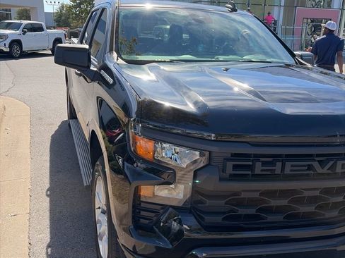 Used 2022 Chevrolet Silverado 1500 Custom image 4
