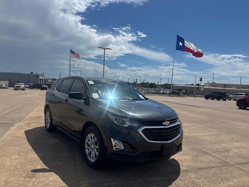 Used 2020 Chevrolet Equinox LT FWD image 1