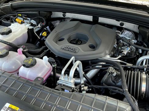 New 2023 Jeep Grand Cherokee Overland w/ Advanced Protech Group III image 17