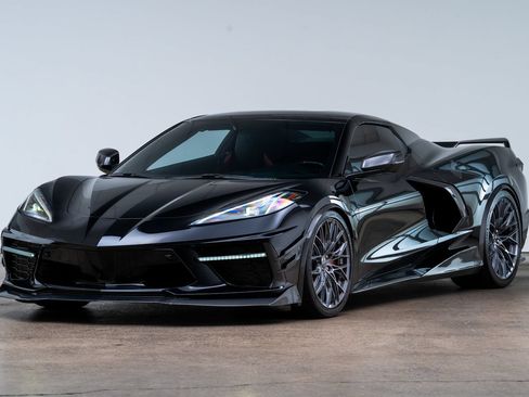 Used 2022 Chevrolet Corvette Stingray Premium Conv w/ Z51 Performance Package RWD image 4