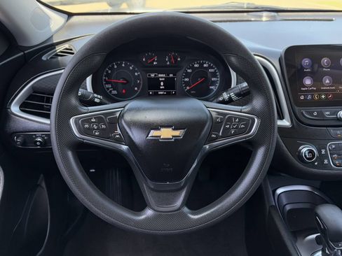 Used 2023 Chevrolet Malibu LT FWD image 14