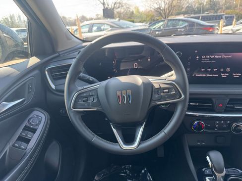 Used 2025 Buick Encore GX Preferred image 30