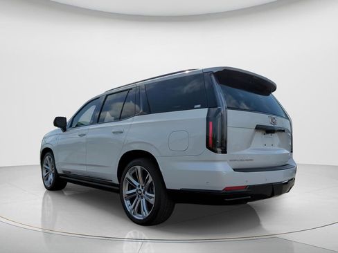 Used 2025 Cadillac Escalade Sport Platinum w/ LPO, Floor Liner Package AWD/4WD image 7