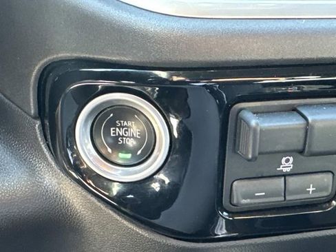 Used 2022 Chevrolet Silverado 1500 LTZ image 29