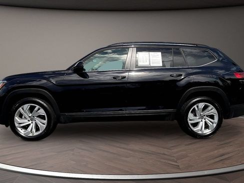 Used 2023 Volkswagen Atlas SE w/ Panoramic Sunroof Package FWD image 7