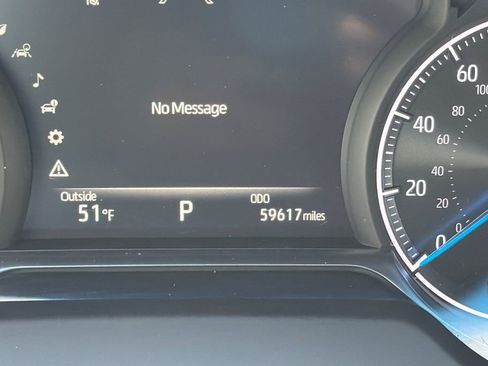 Used 2021 Toyota Venza XLE w/ Carpet Mat Package (TMS) image 22