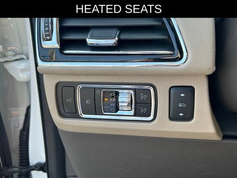 Used 2024 Lincoln Navigator L Reserve AWD/4WD image 16