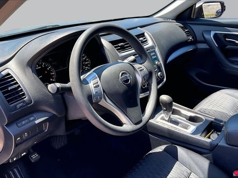 Used 2017 Nissan Altima 2.5 S w/ Power Driver Seat Package FWD image 18