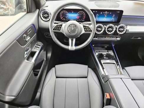 New 2026 Mercedes-Benz GLB 250 4MATIC image 10