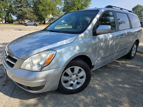 Used 2007 Hyundai Entourage GLS FWD image 1